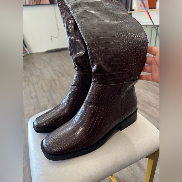 OLIVIA MILLER Courtney faux crocodile knee-high riding boots ✨ - Picture 8 of 8